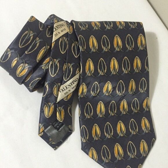 Valentino Cravatte Mens Tie Design #68143 Italy - Picture 2 of 5